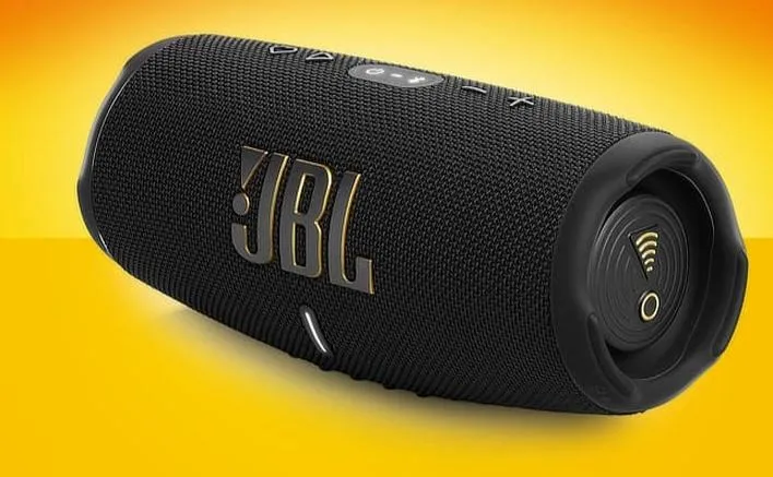 Jak podłączyć JBL do komputera kablem? Sprawdź, czy twój model to potrafi!